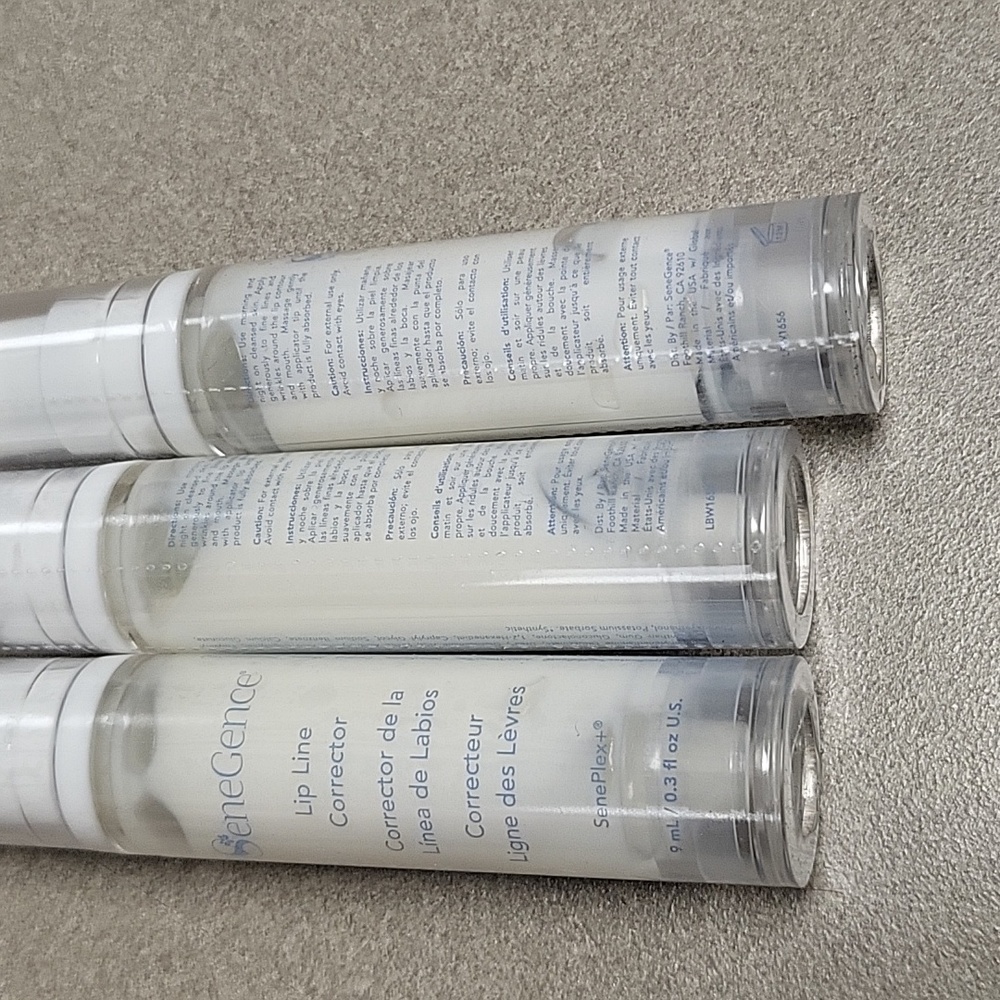 Senegence lip line corrector, new in pkg